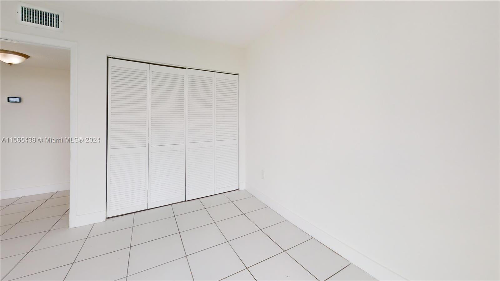 11790 SW 18th St # 3 Unit: 528-3