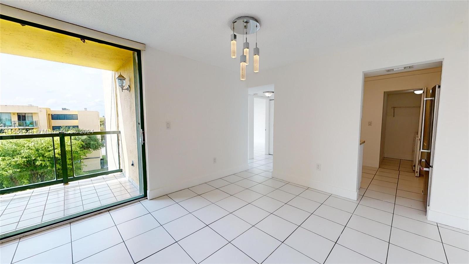 11790 SW 18th St # 3 Unit: 528-3