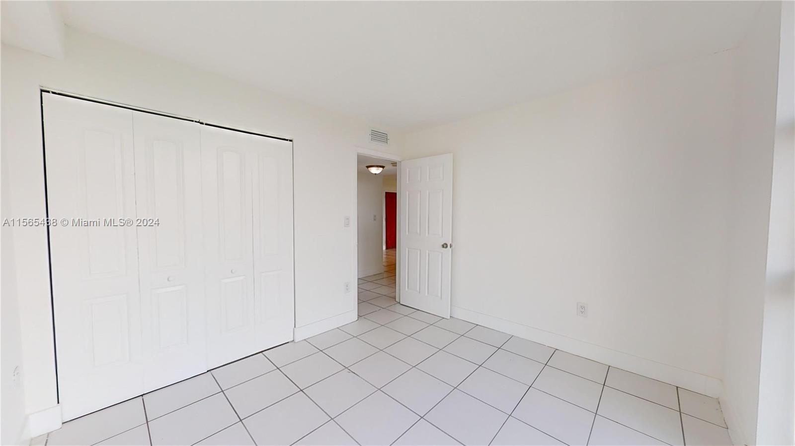 11790 SW 18th St # 3 Unit: 528-3