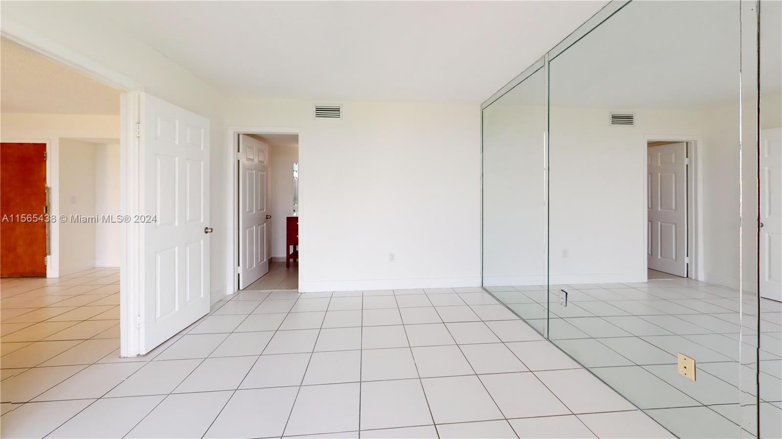 11790 SW 18th St # 3 Unit: 528-3