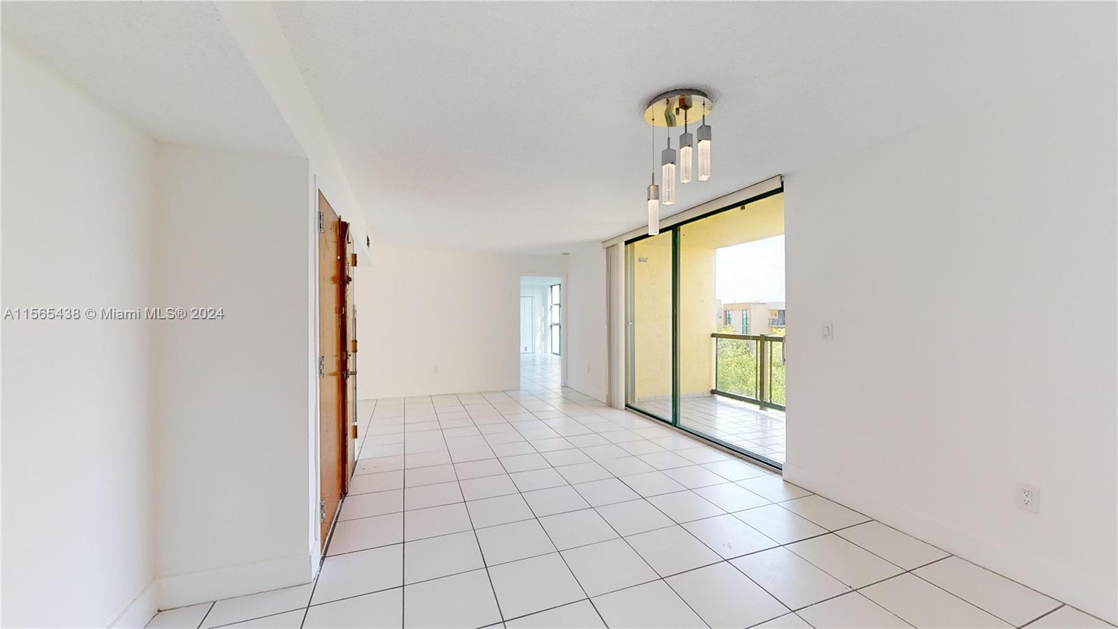 11790 SW 18th St # 3 Unit: 528-3