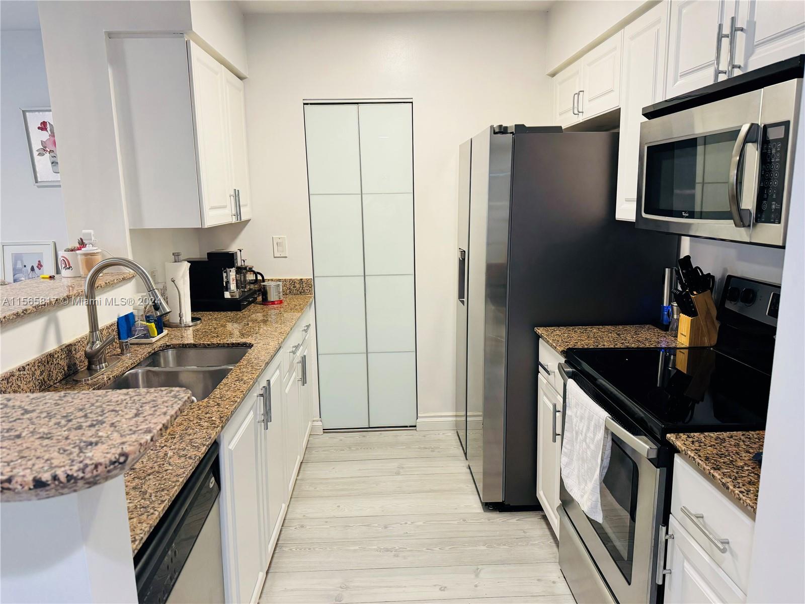 1155 Brickell Bay Dr # 2506