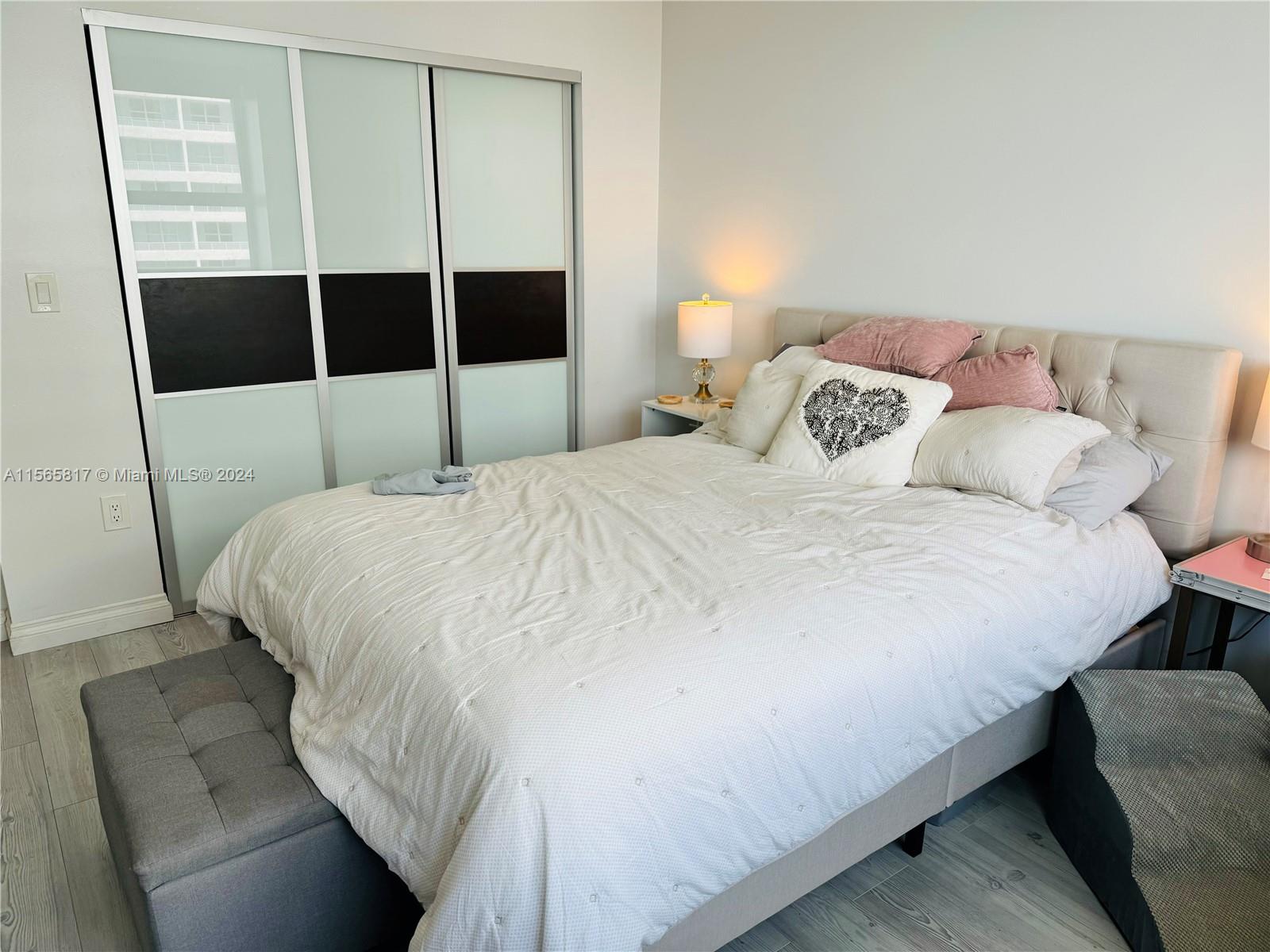 1155 Brickell Bay Dr # 2506
