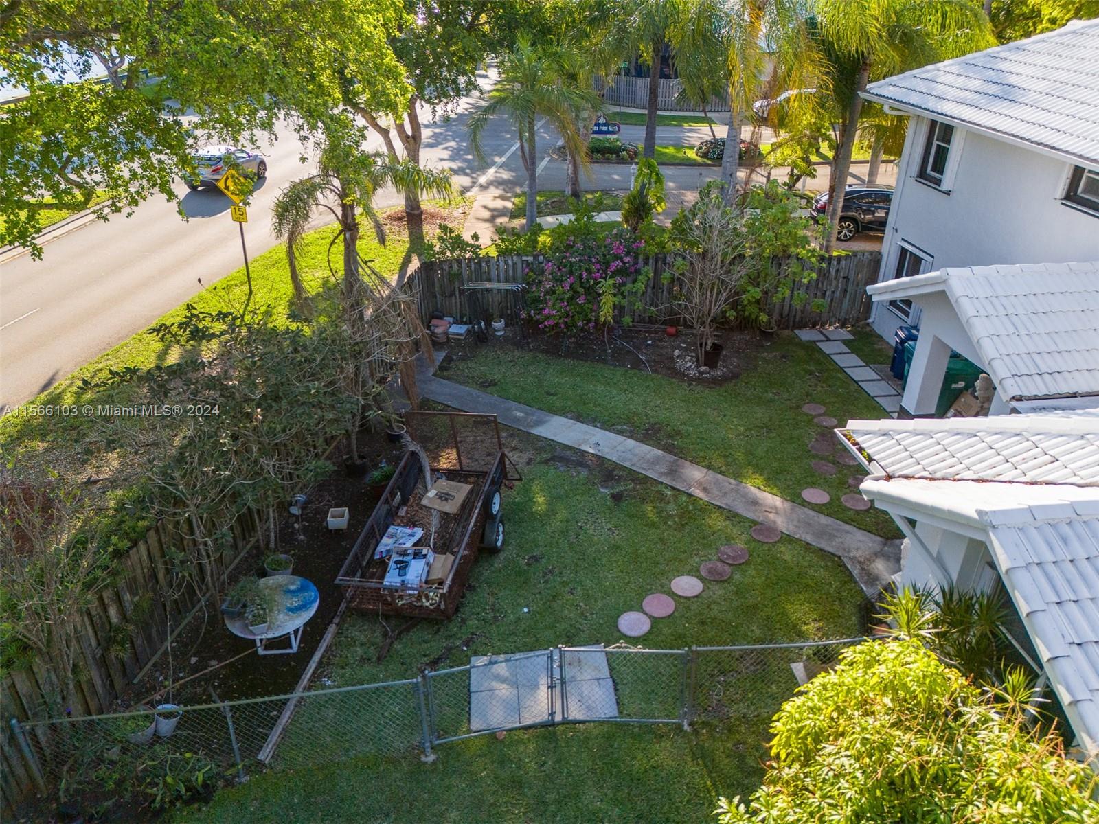 21571 SW 94th Ave