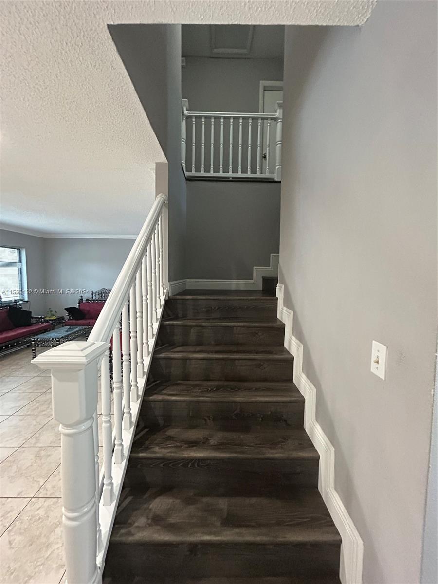 29 Madrid Ln # 9 Unit: 8-9