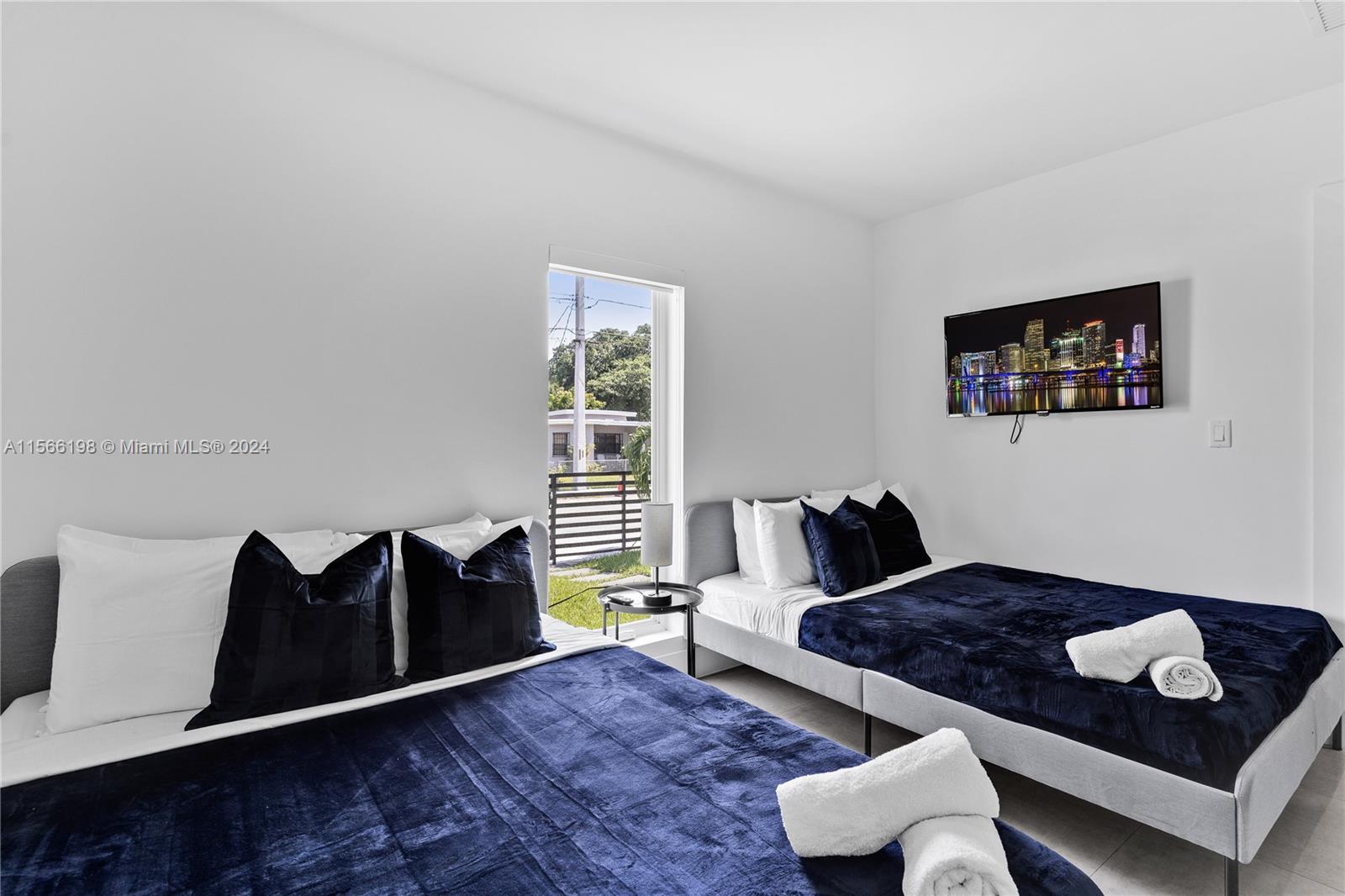 15 NW 52nd St