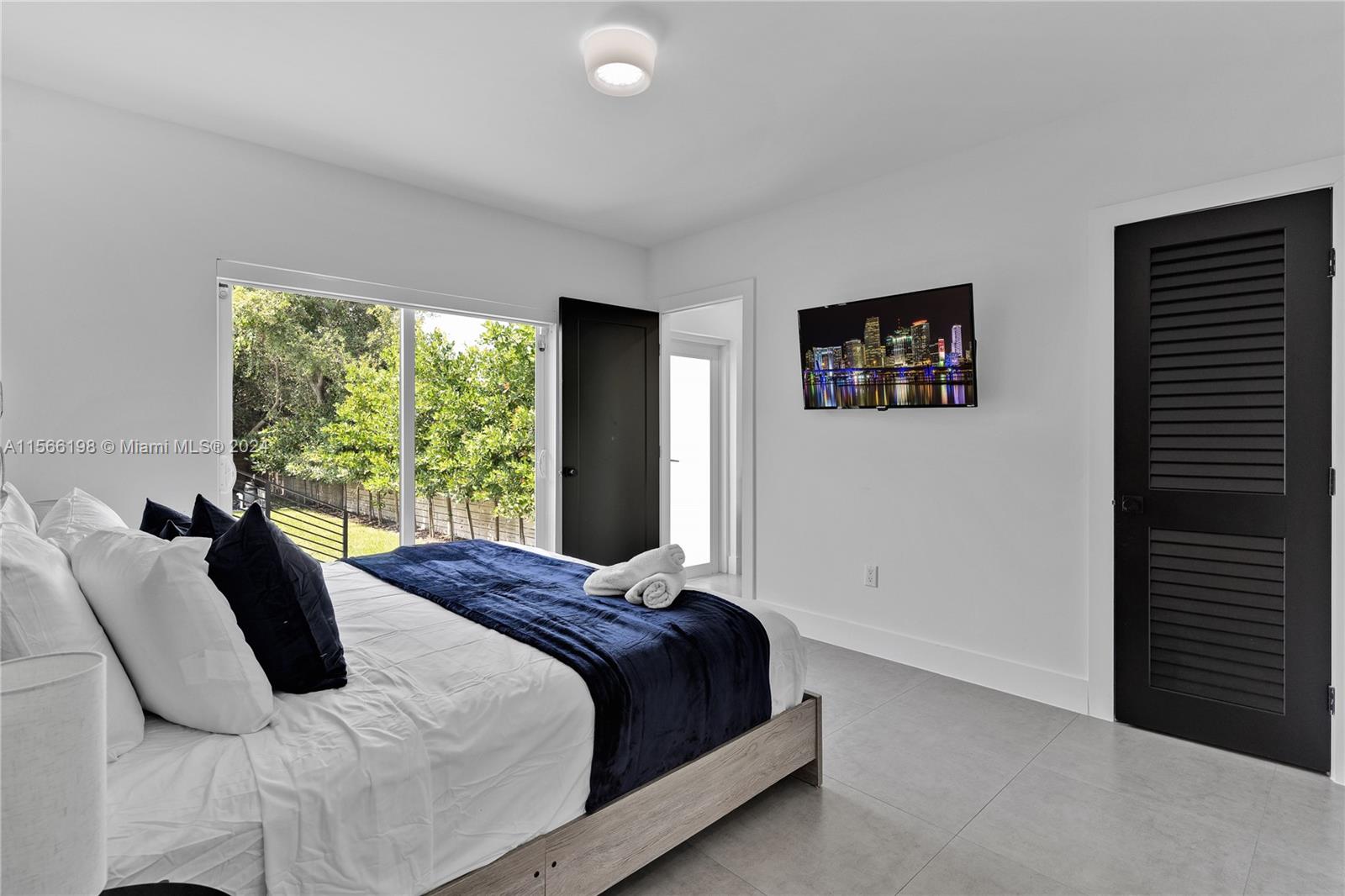 15 NW 52nd St