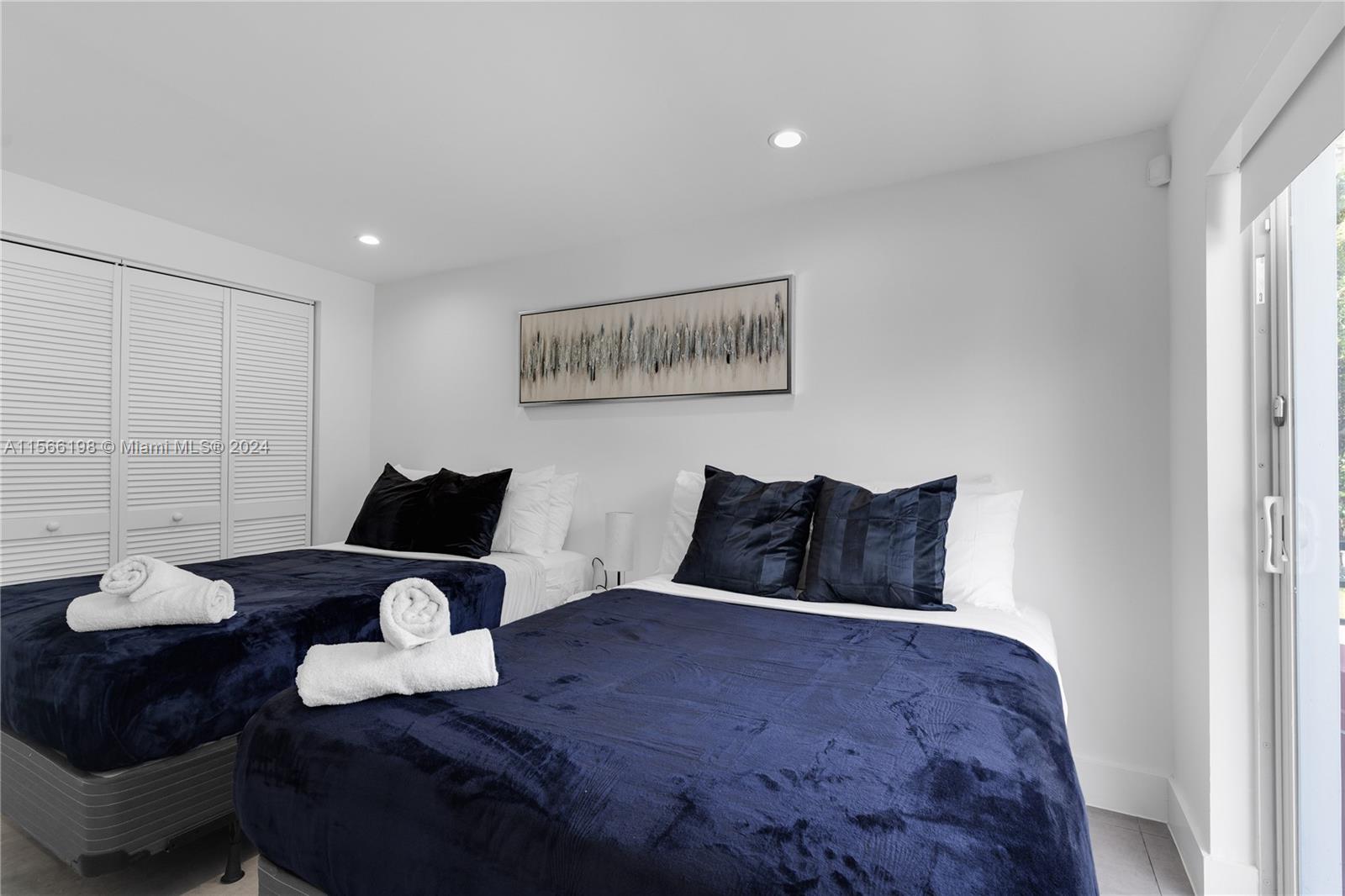 15 NW 52nd St