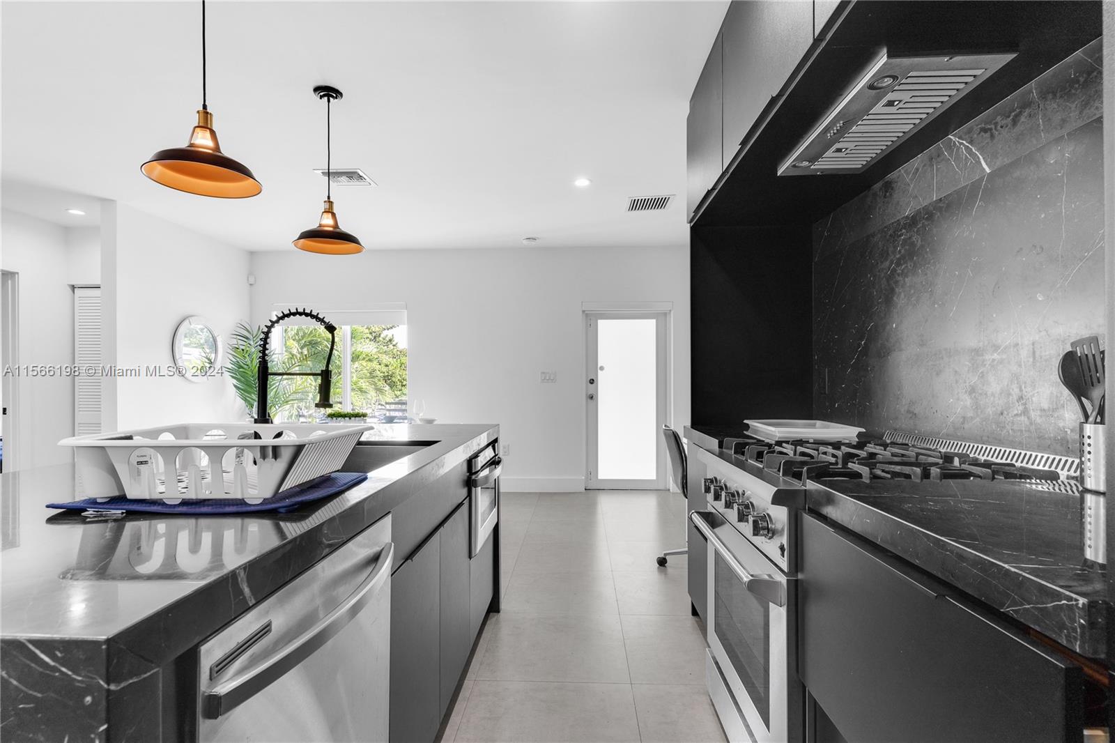 15 NW 52nd St