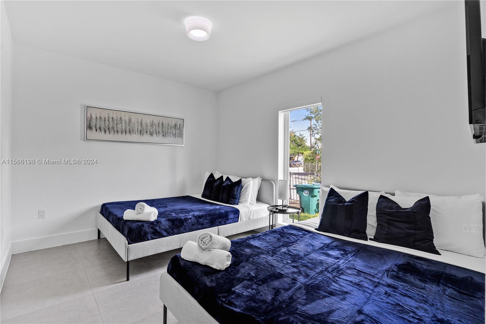 15 NW 52nd St