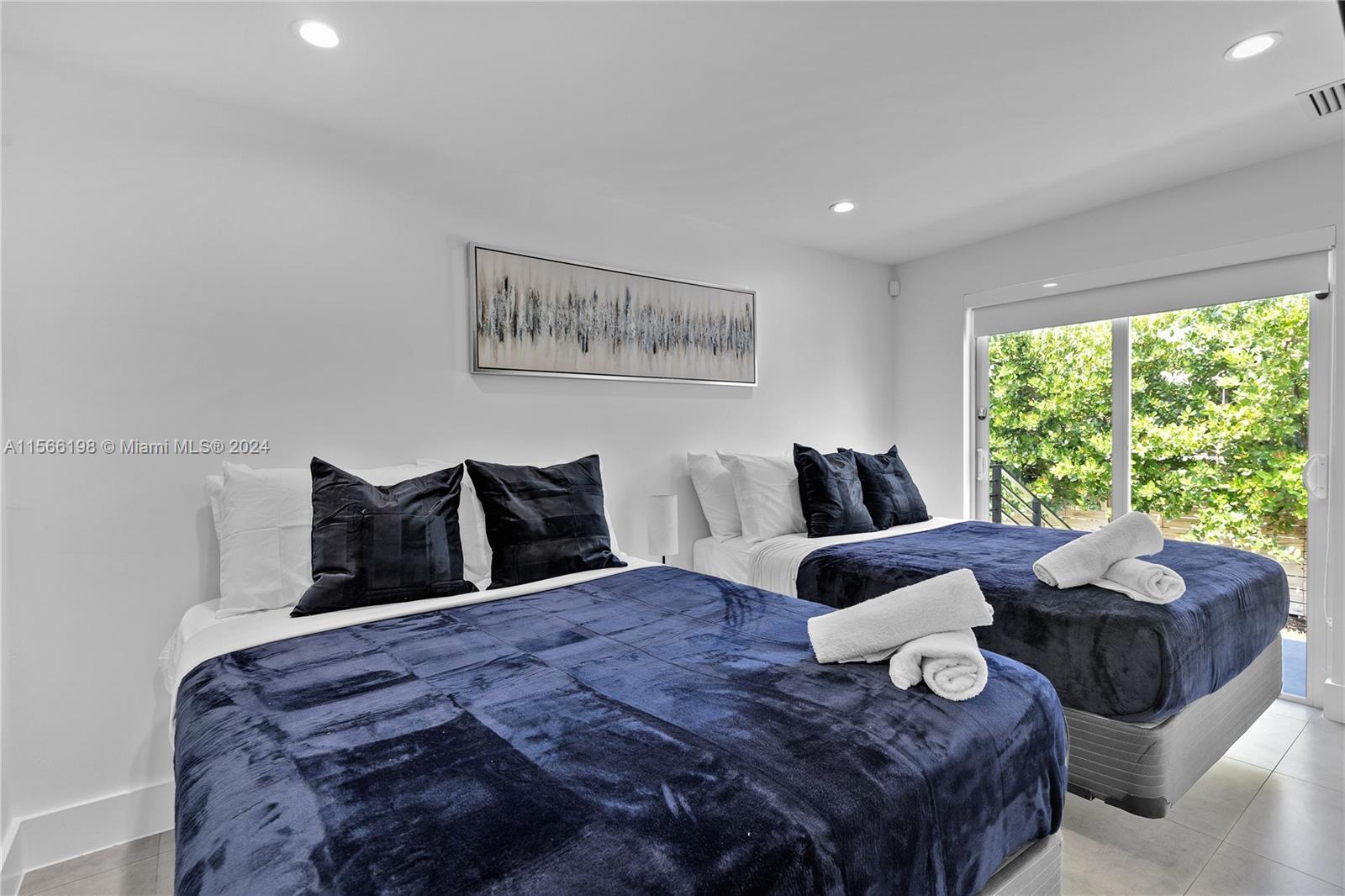 15 NW 52nd St