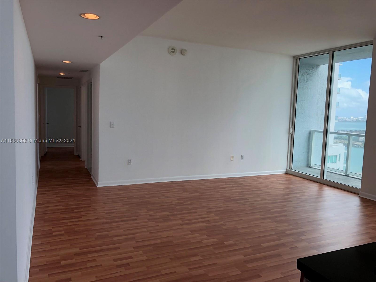 253 NE 2nd St # 4207