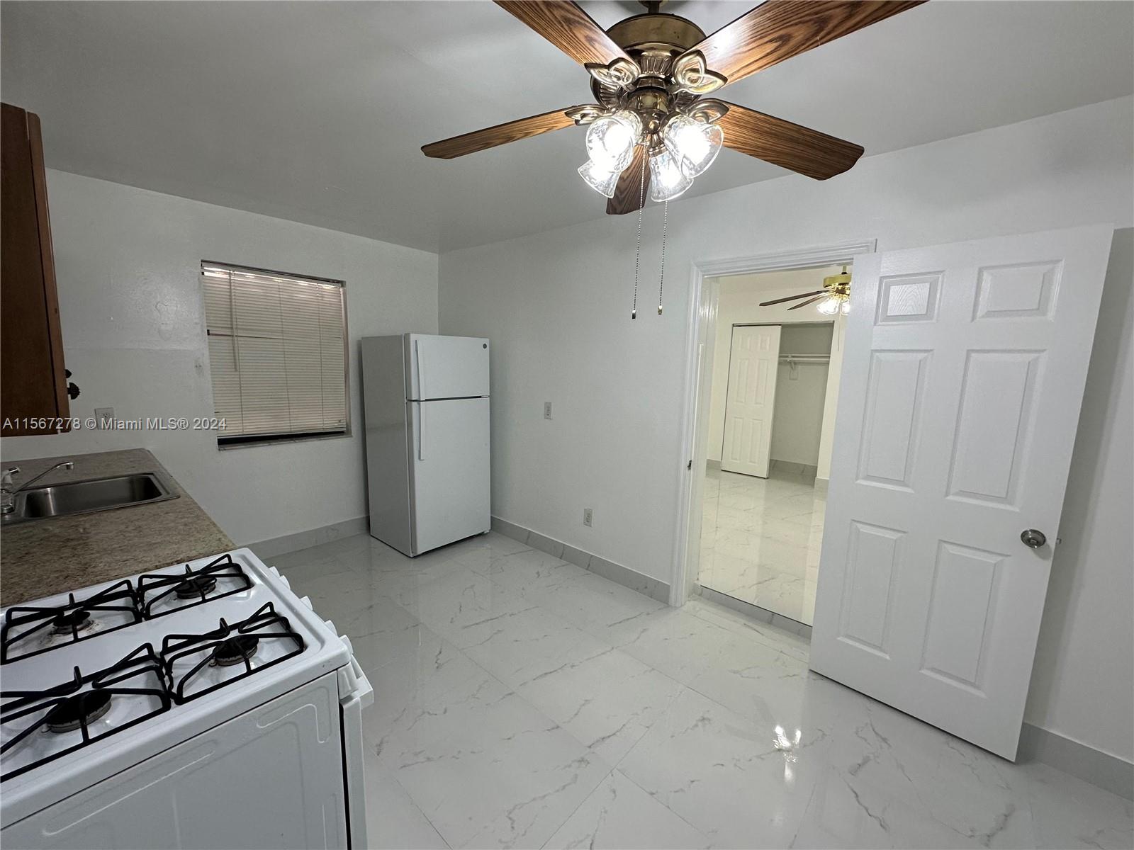 19331 SW 116th Ave Unit: Efficiency