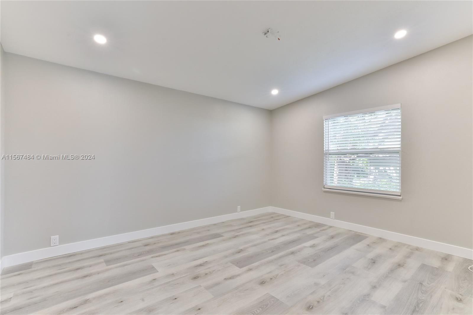 508 Halyard Circle