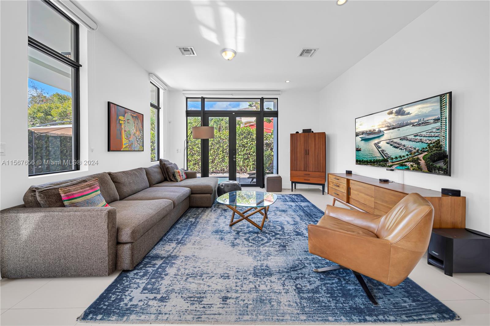 3443 Shipping Ave # 3443
