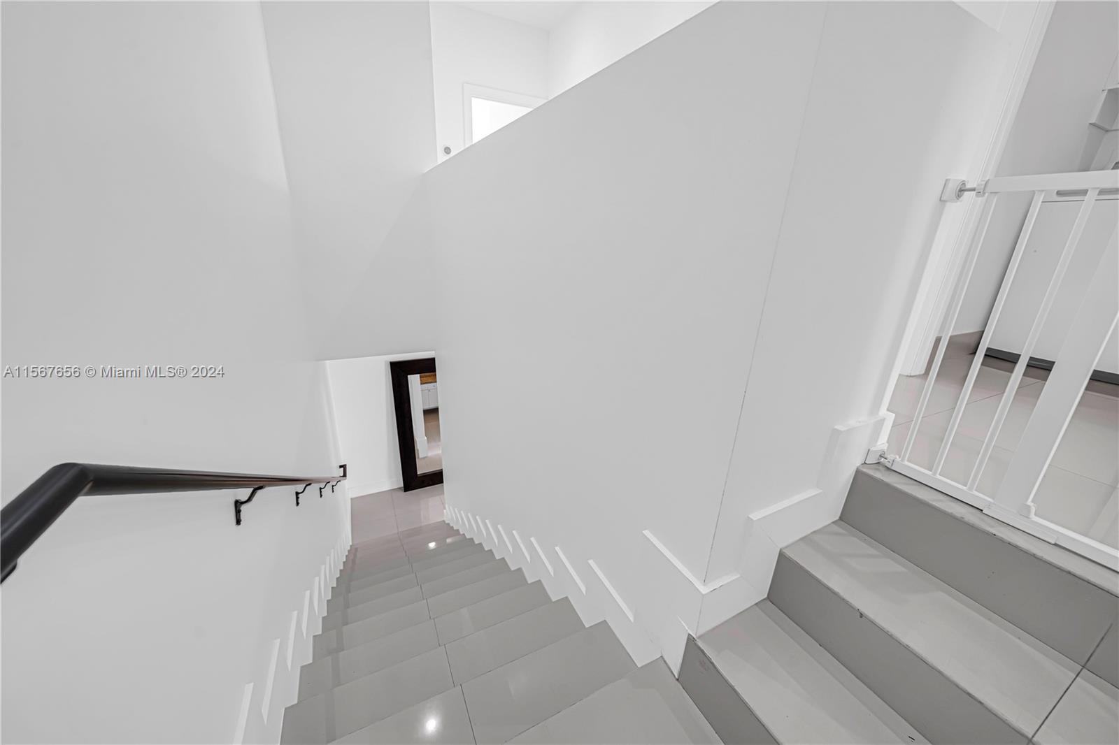 3443 Shipping Ave # 3443