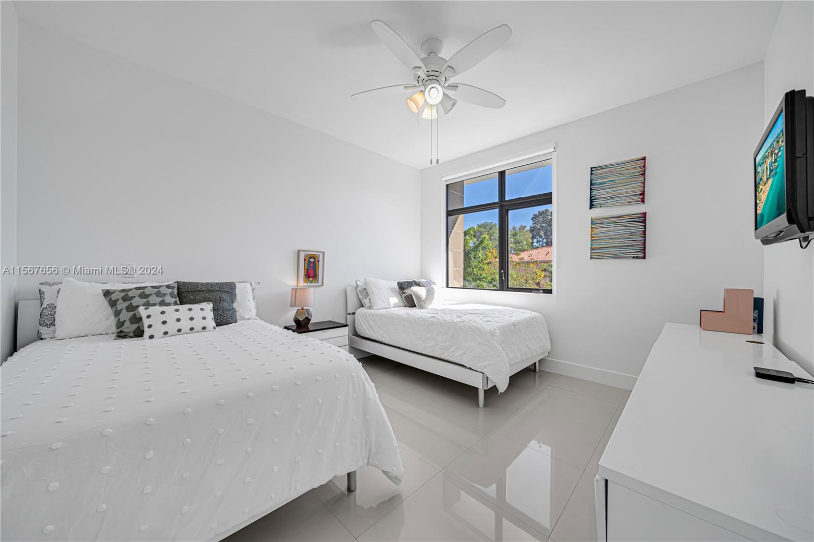 3443 Shipping Ave # 3443