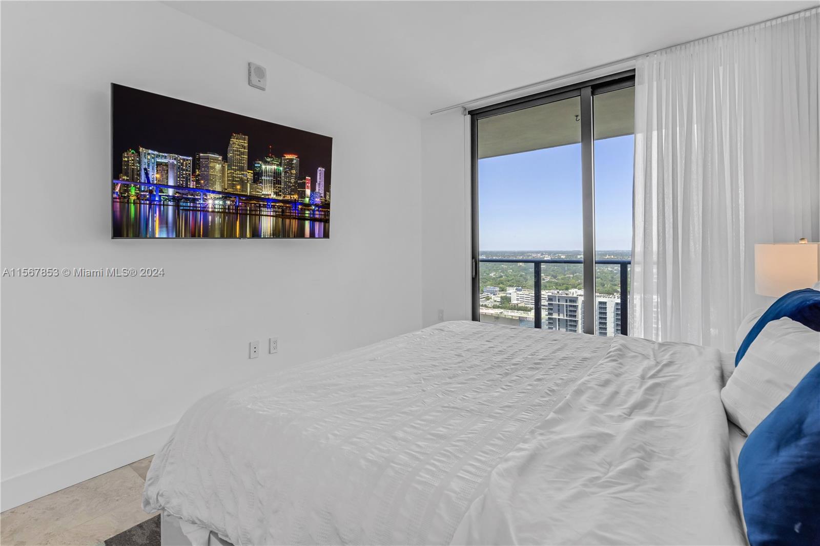 121 NE 34th St # 3116