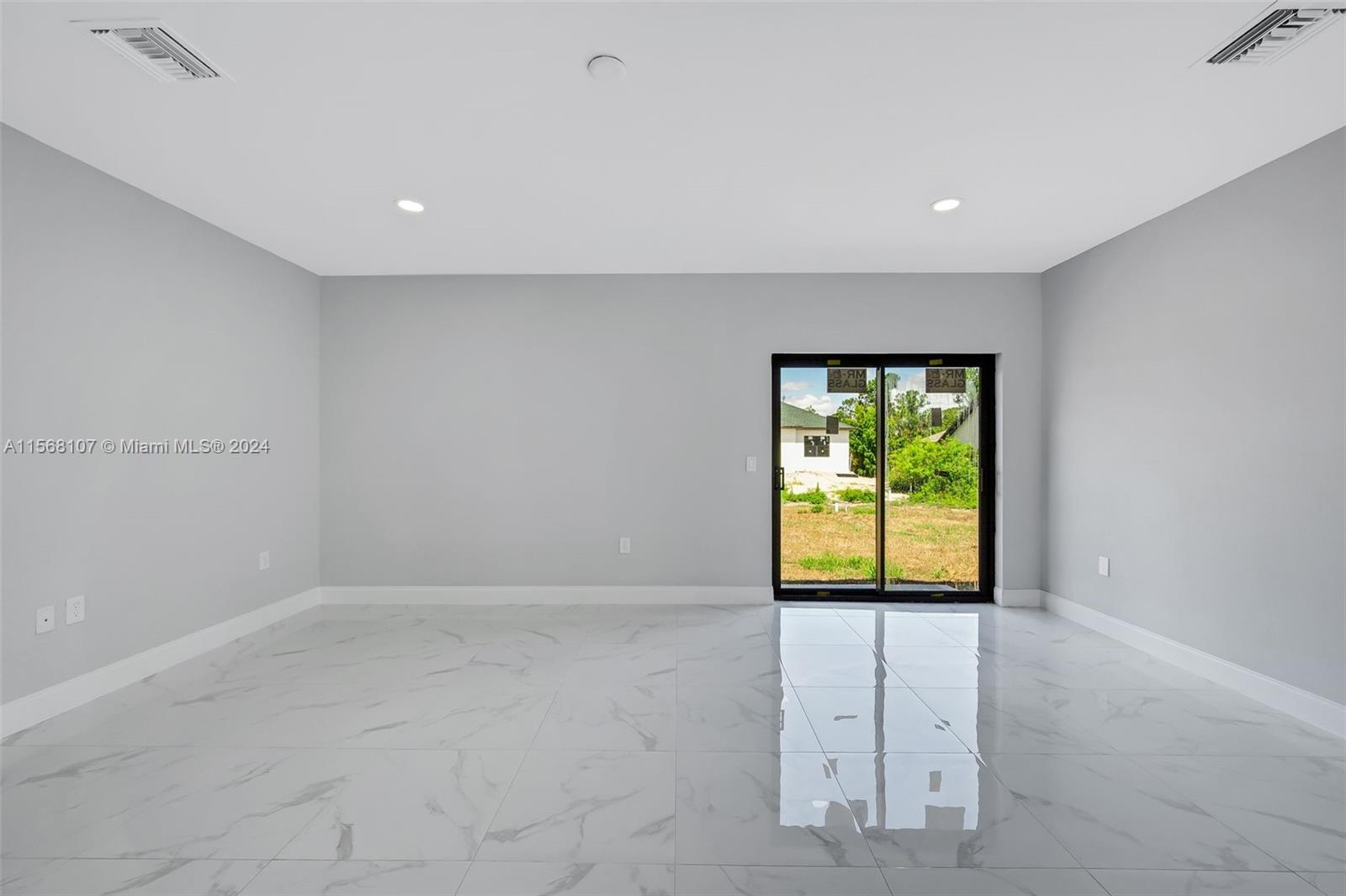 636 Eisenhower Blvd