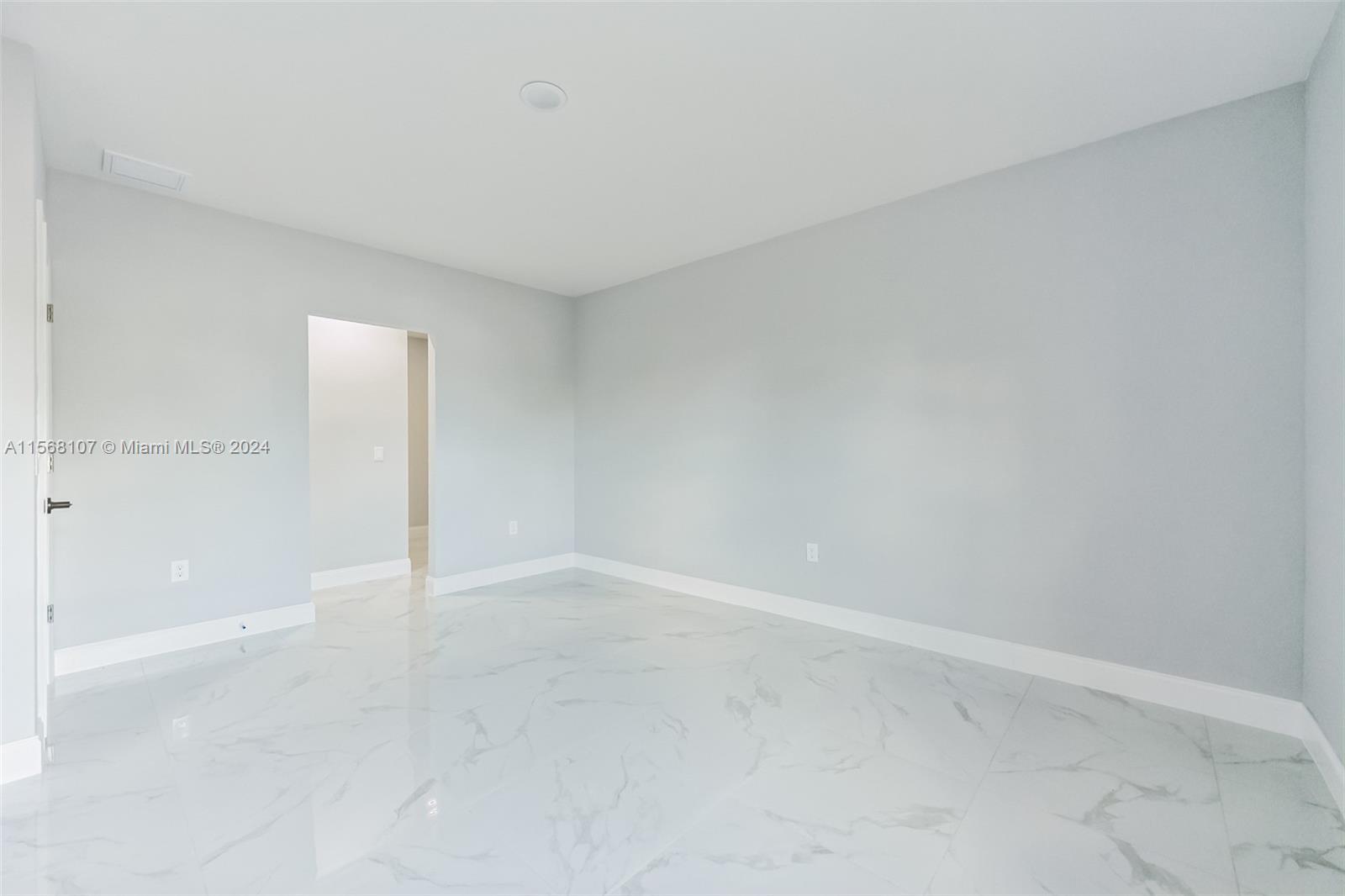 636 Eisenhower Blvd