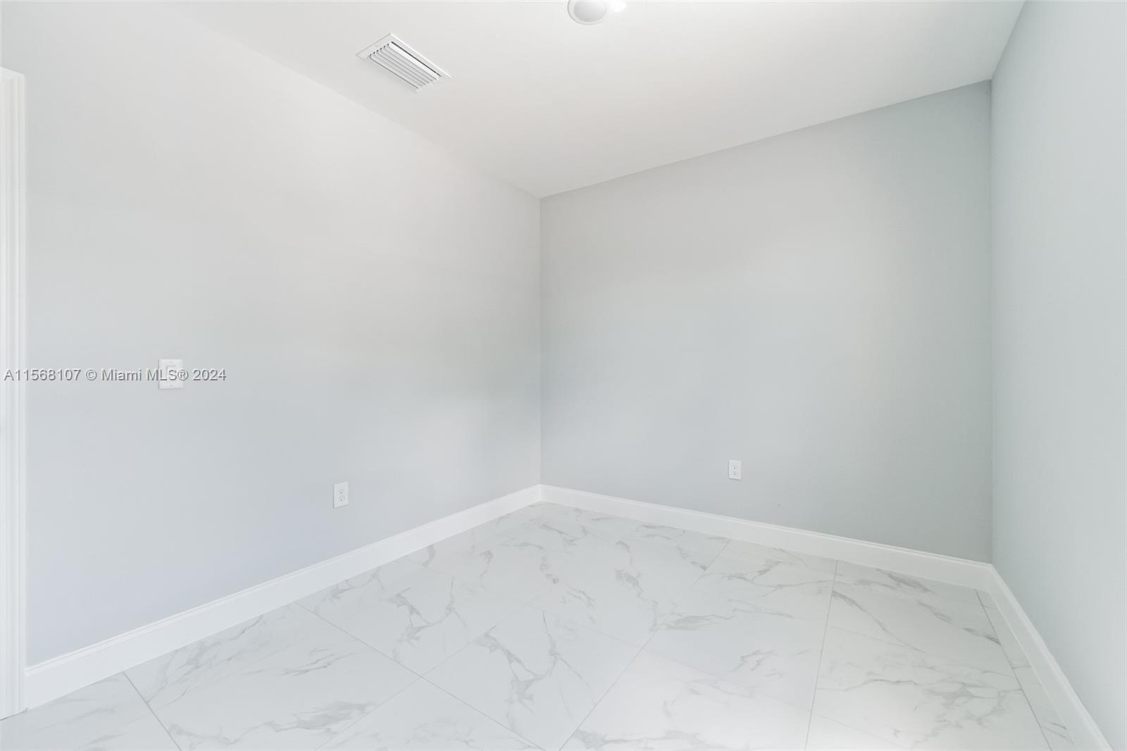 636 Eisenhower Blvd
