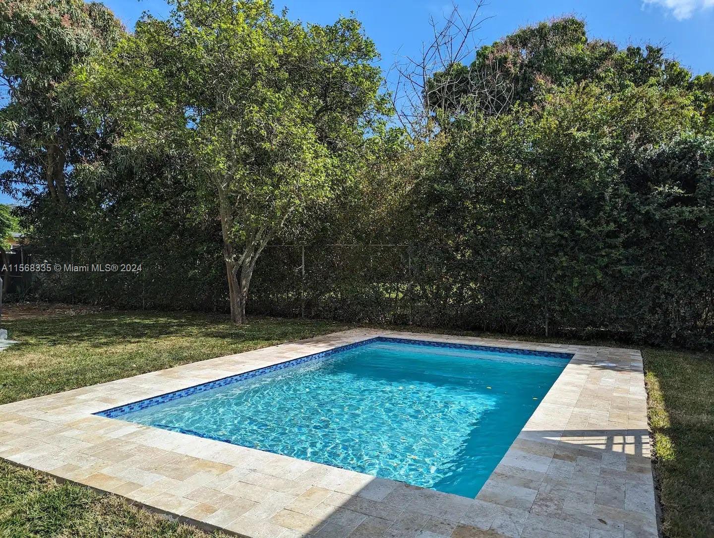 927 SW 15th Ave