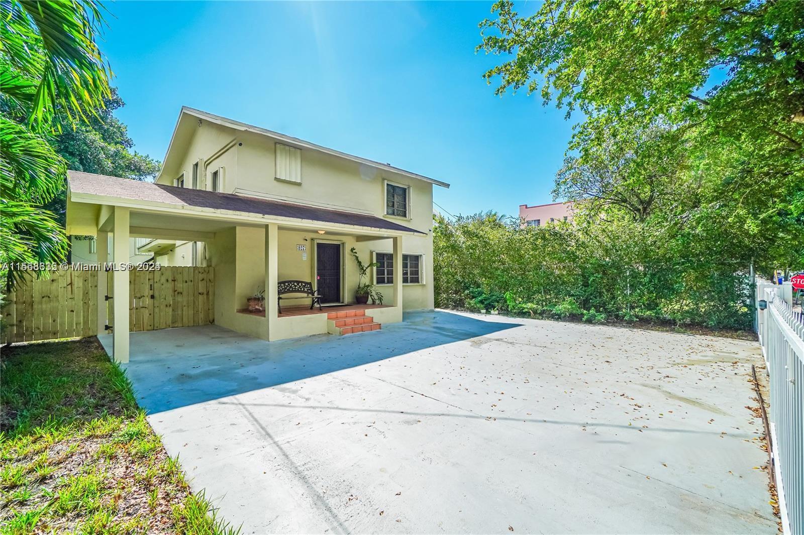 927 SW 15th Ave