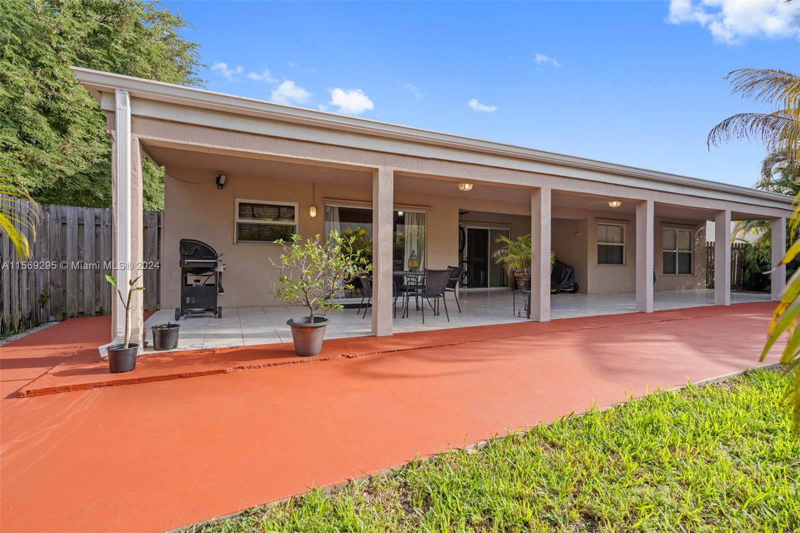 13320 SW 17th Ct