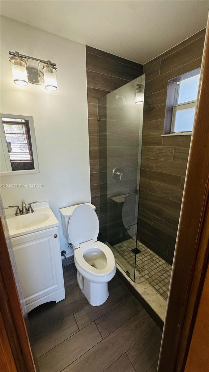 3055 NW 13th St Unit: .