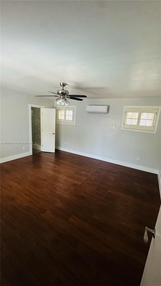 3055 NW 13th St Unit: .