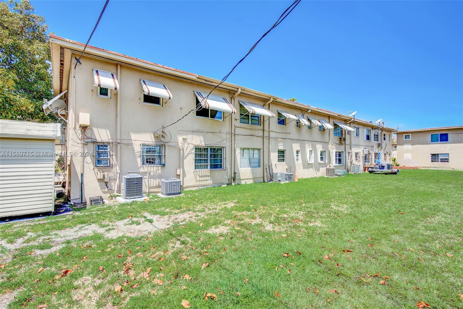 291 E 4th Ave # 3