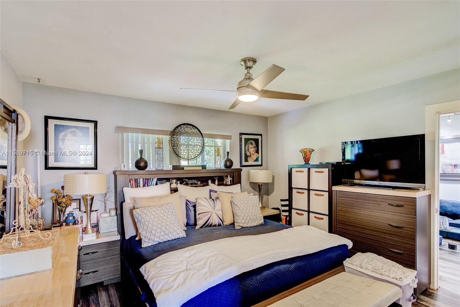 291 E 4th Ave # 3