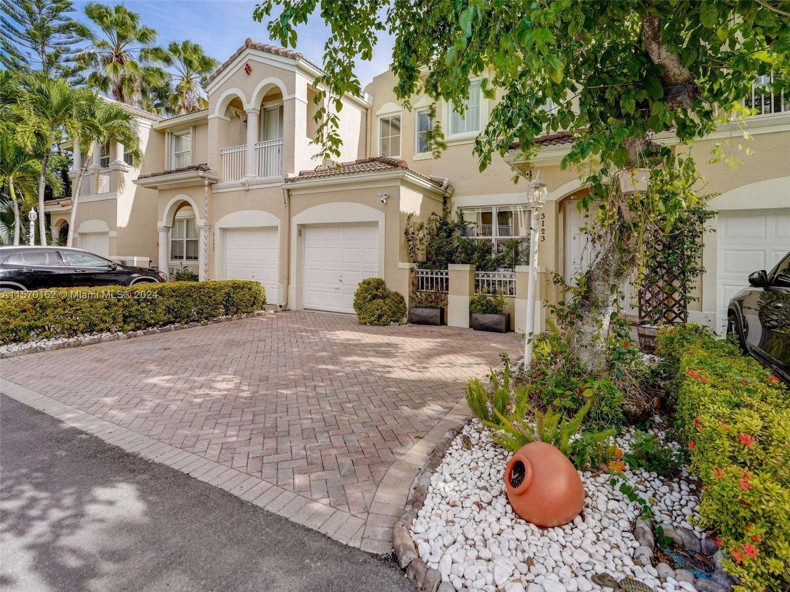 3123 NW 101st Place