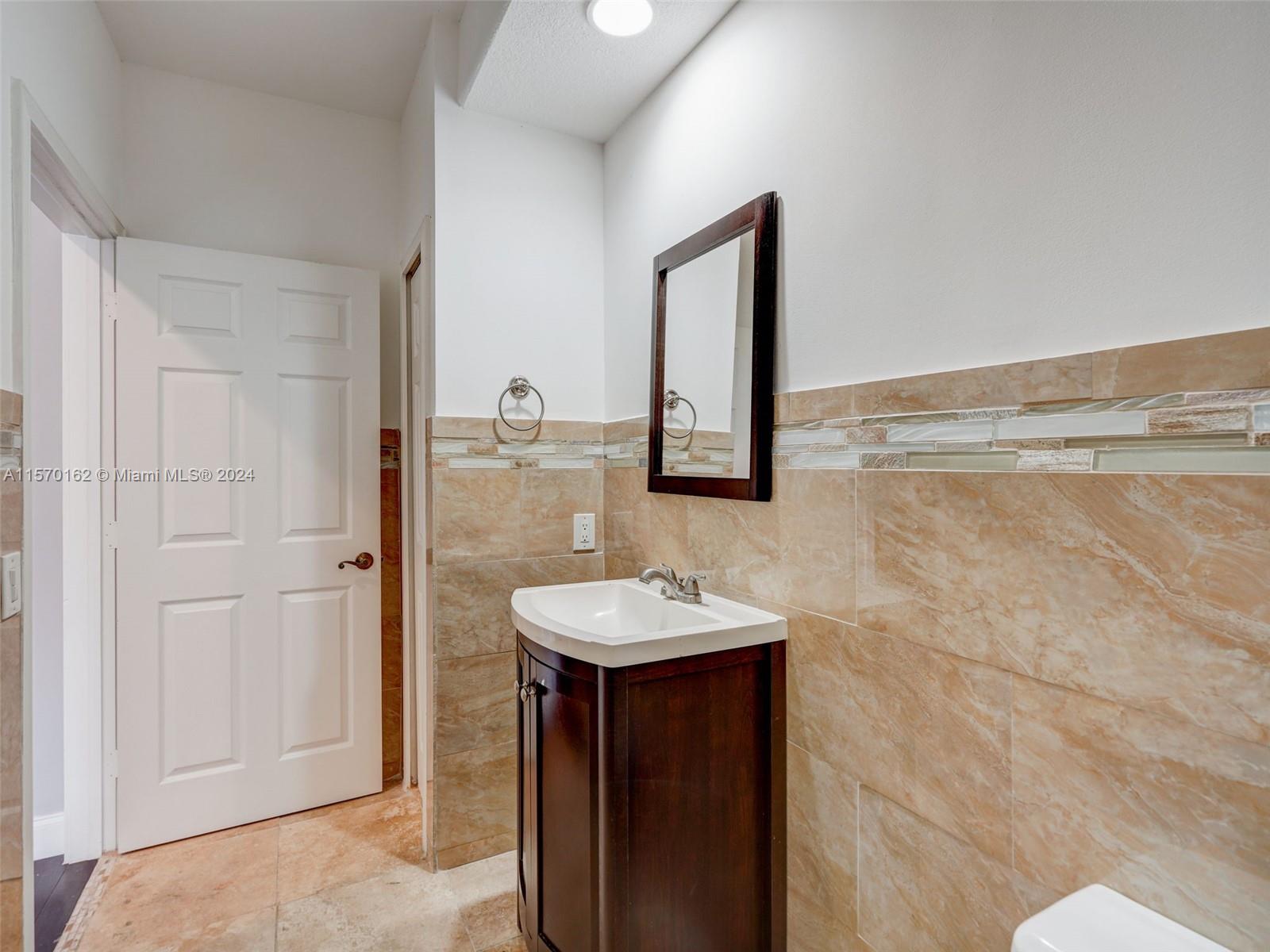 3123 NW 101st Place