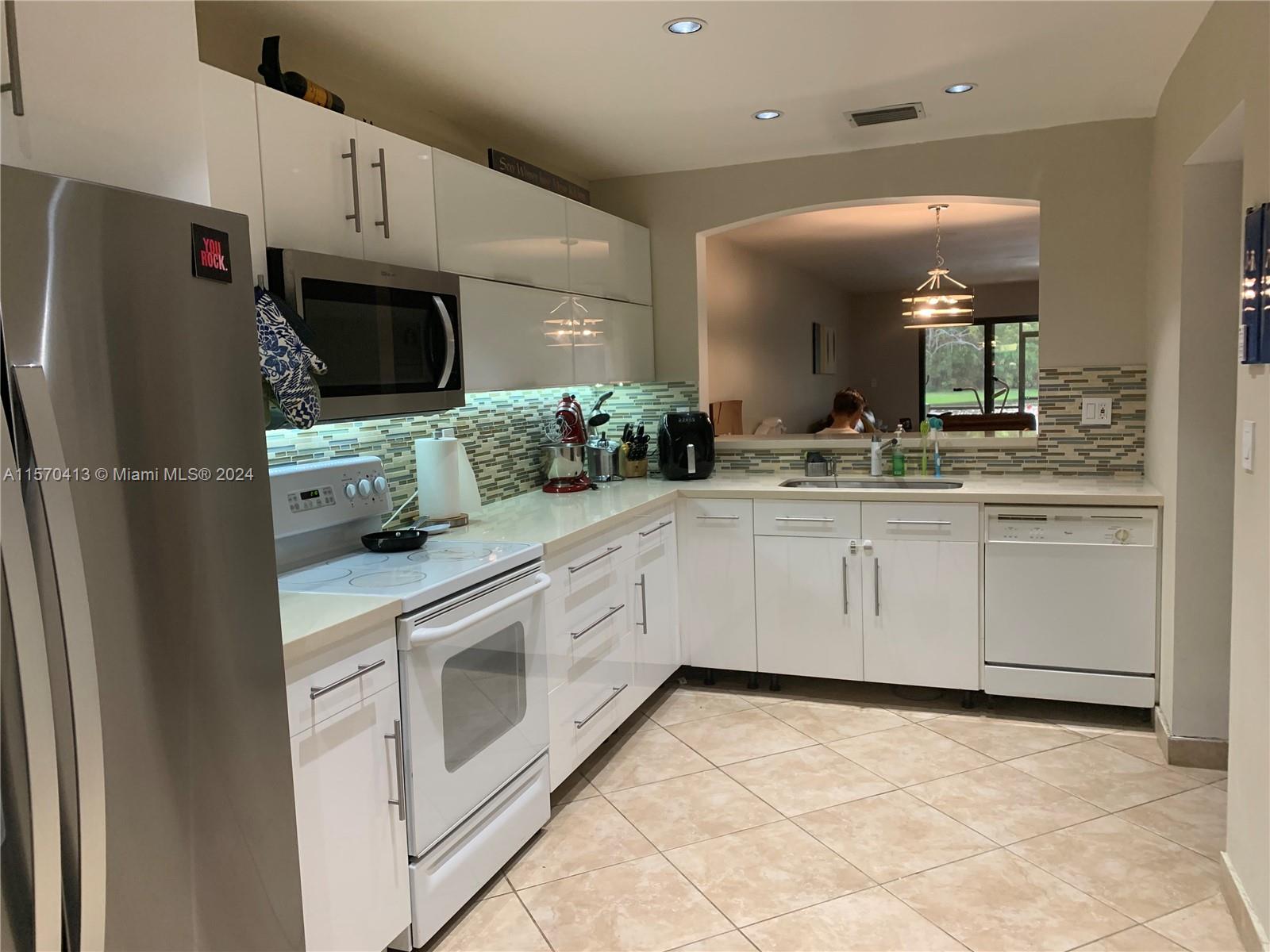 3910 Estepona Ave Unit: 8D5