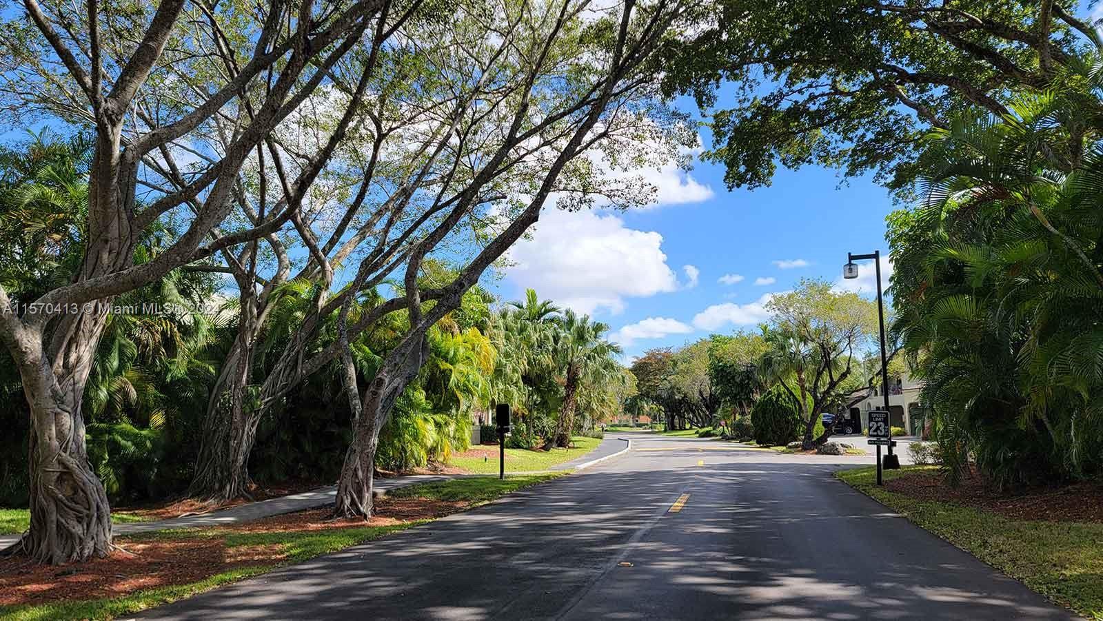 3910 Estepona Ave Unit: 8D5