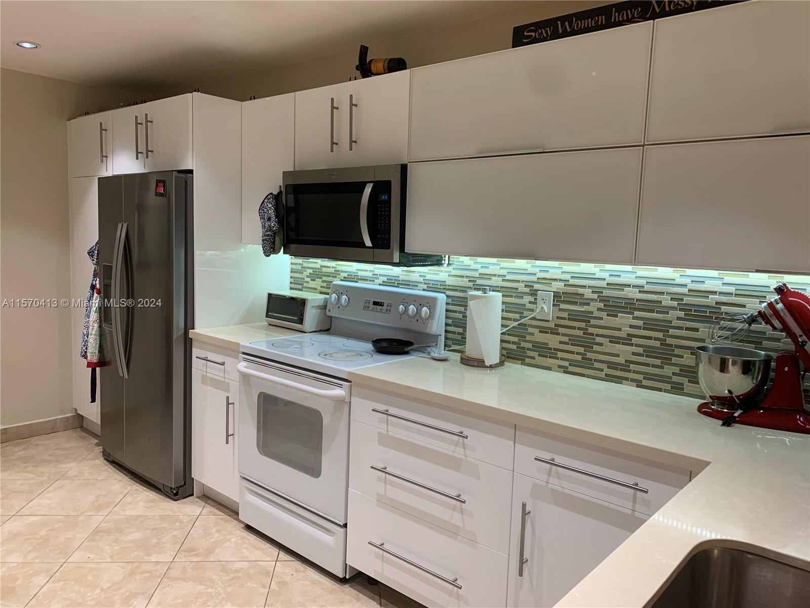 3910 Estepona Ave Unit: 8D5