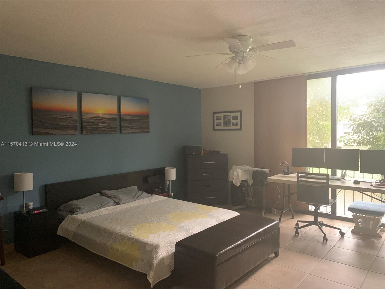 3910 Estepona Ave Unit: 8D5