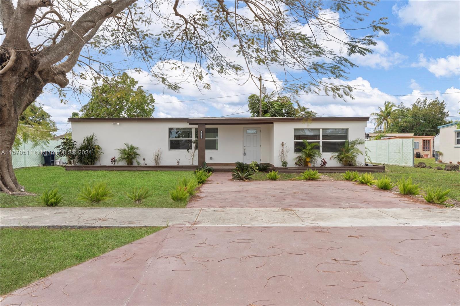 9900 SW 45th St