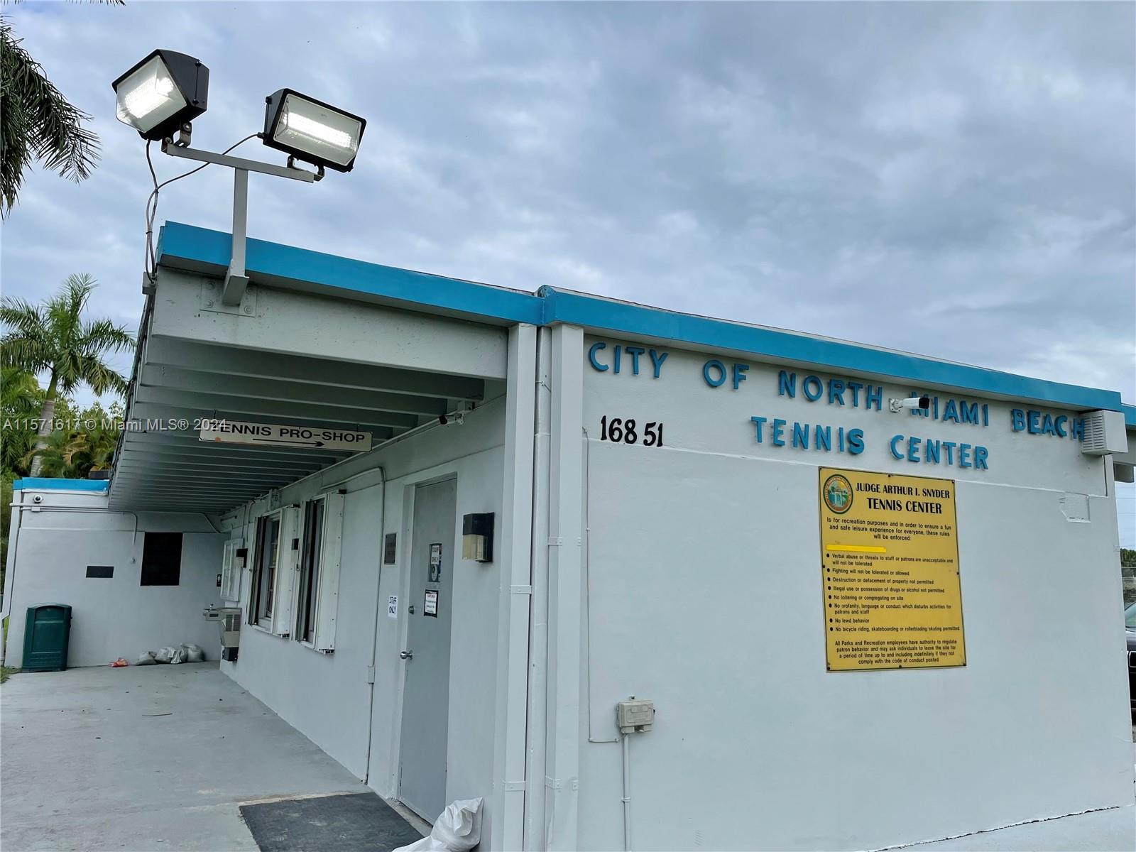 16851 NE 23rd Ave # 521 Unit: B-521