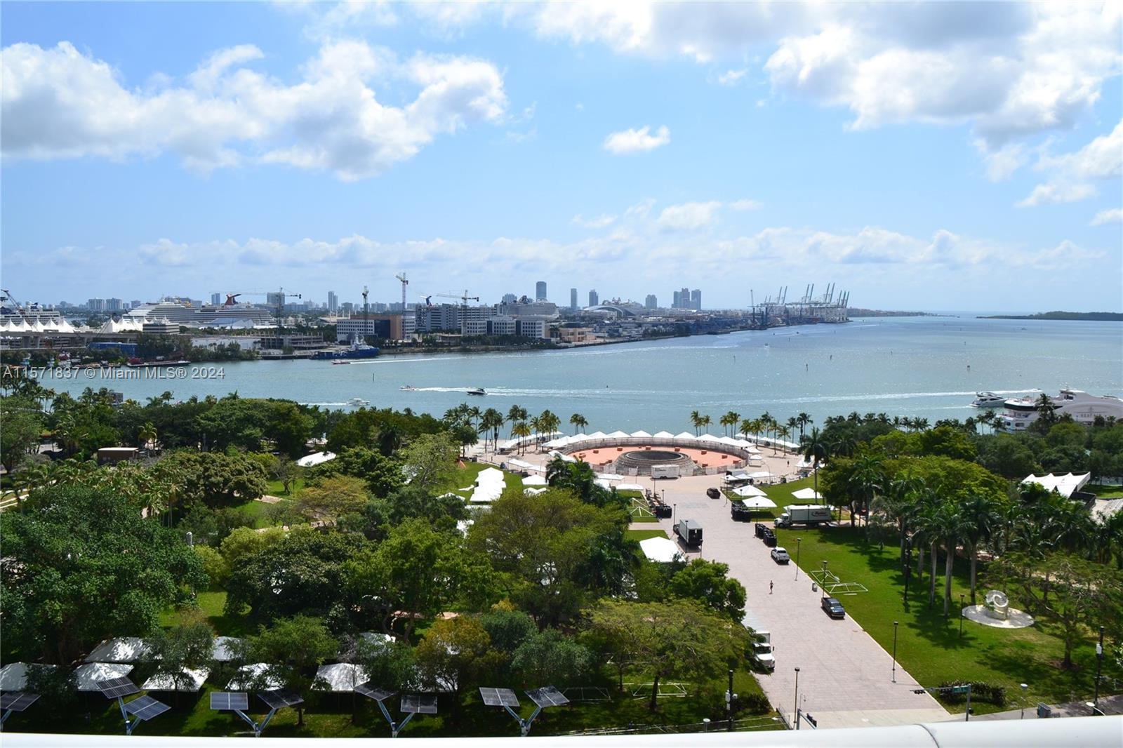 50 Biscayne Blvd # 1408
