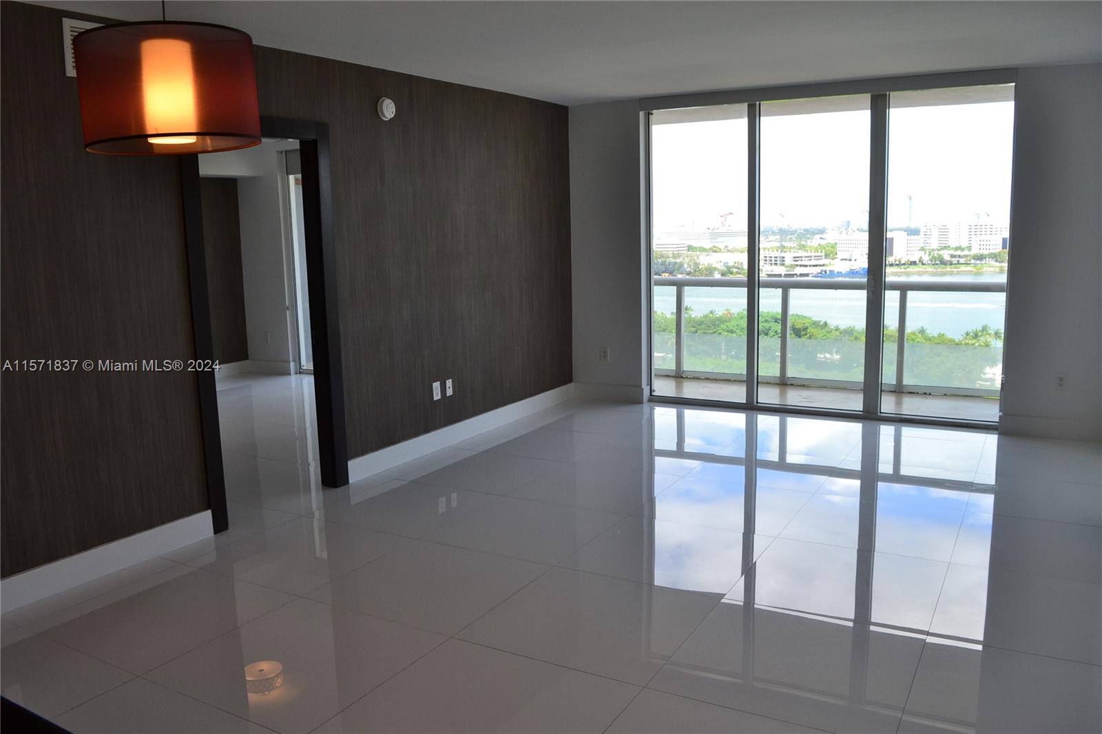 50 Biscayne Blvd # 1408