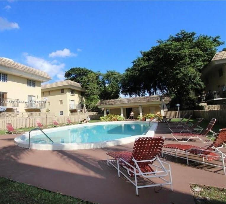 8650 SW 109th Ave # 214 Unit: 3-214