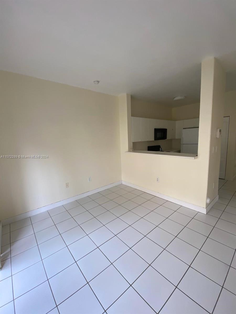 1663 SE 27th Dr # 100