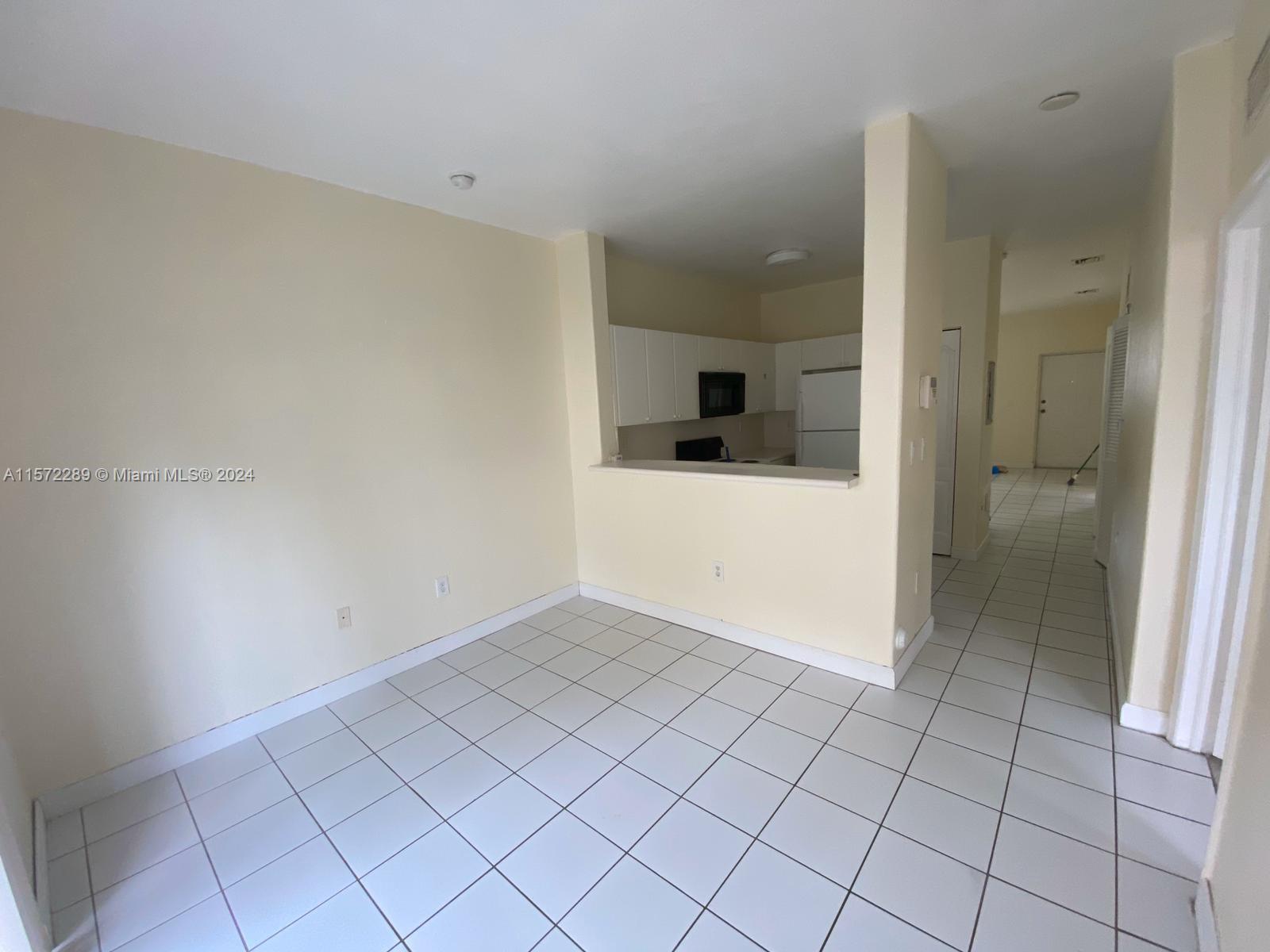 1663 SE 27th Dr # 100