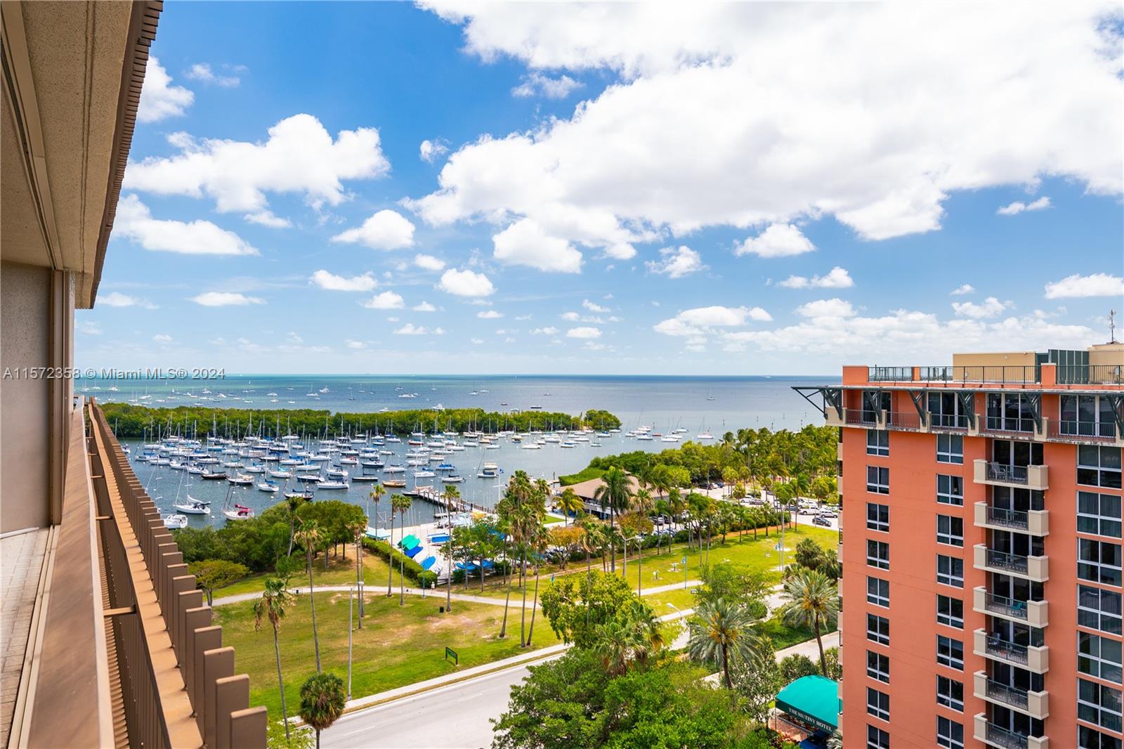 2901 S Bayshore Dr # 12E