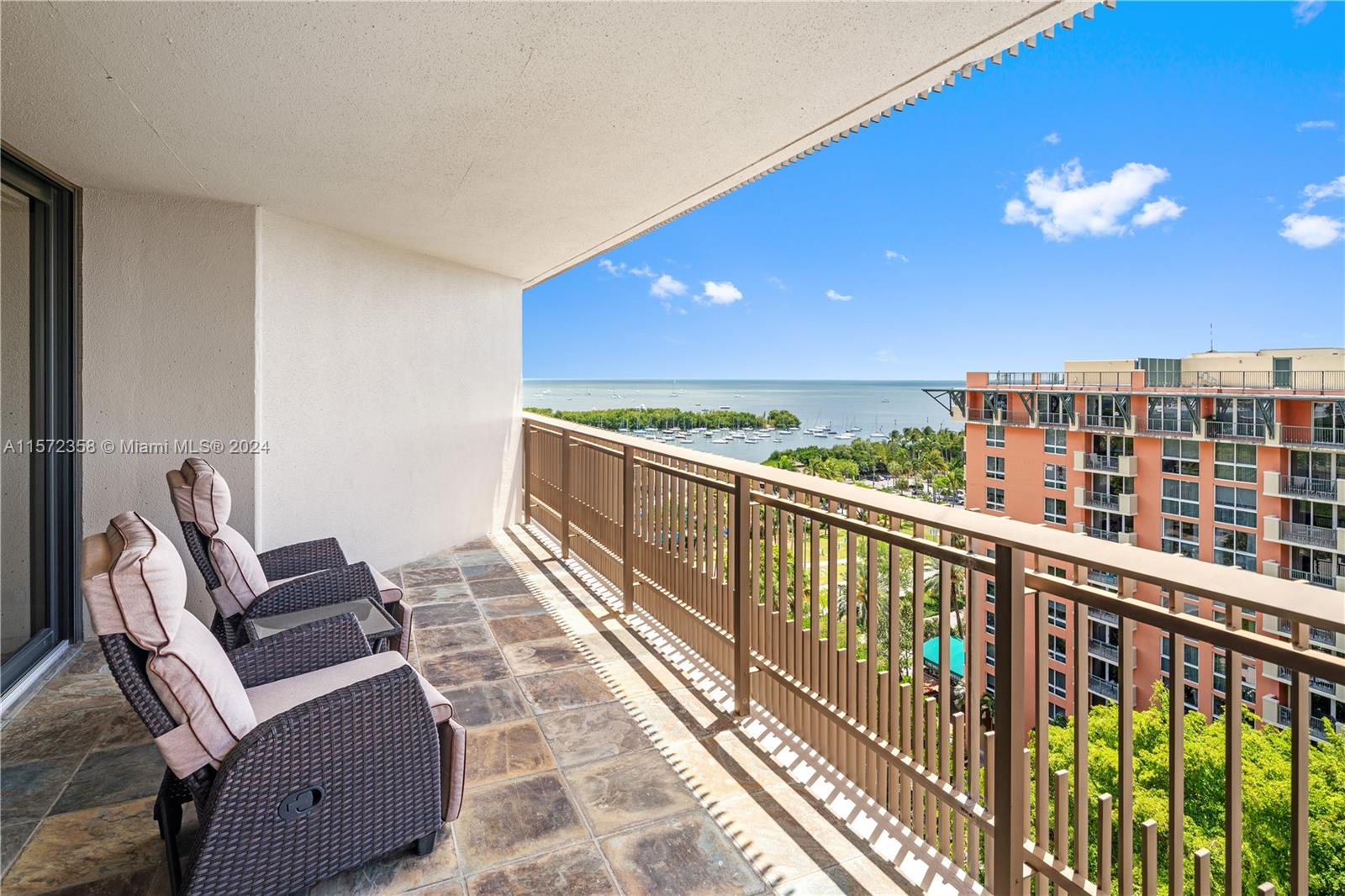 2901 S Bayshore Dr # 12E