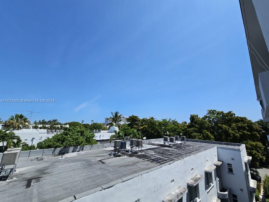 910 Jefferson Ave # 4B
