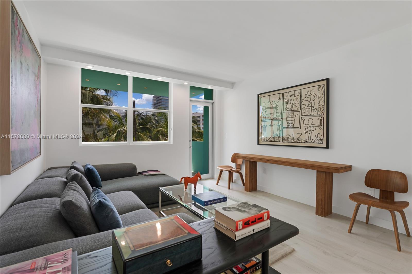 301 Ocean Dr # 303