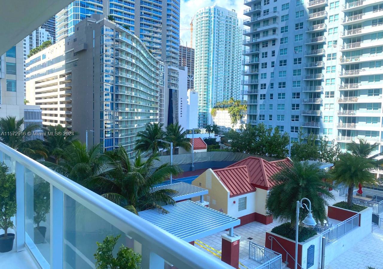 1155 Brickell Bay Dr # 906